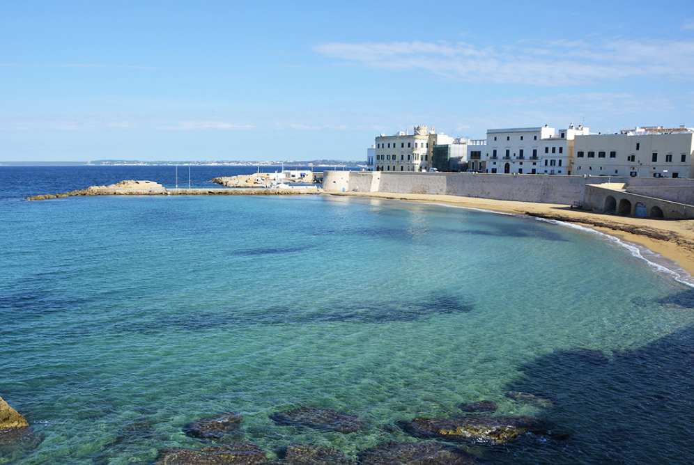Gallipoli beach and ancient city with castle.